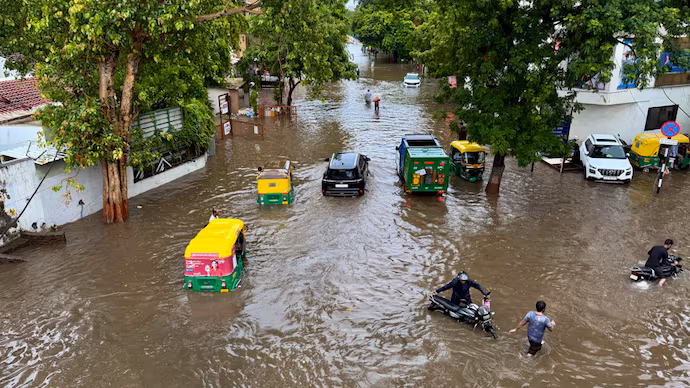 Gujarat on red alert: Monsoon dumps 177 mm rain in two hours over Ahmedabad